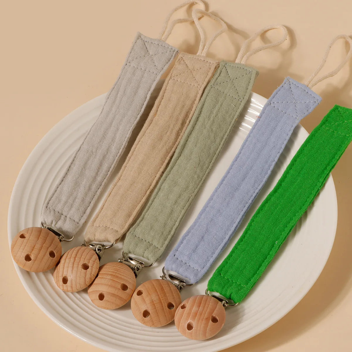 Cute Beech Wood Pacifier Clip with Cotton Strap